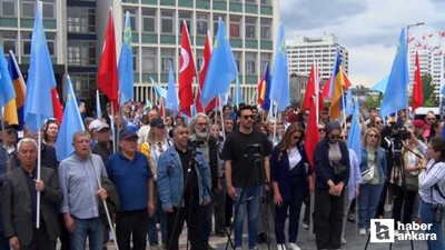 Kırım Tatar Türkleri Ankara'da Ulus Meydanı'nda anıldı