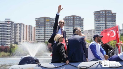 Etimesgut Belediyesinin etkinliğinde yelkenler Cumhuriyet için açıldı