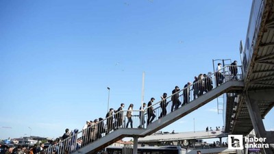 İstanbul'da Özel Halk Otobüsleri kontak kapattı, toplu ulaşımda yoğunluk yaşandı