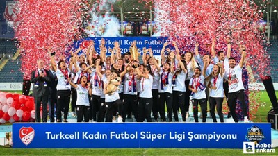 ABB FOMGET, görkemli törenle şampiyonluk kupasını aldı