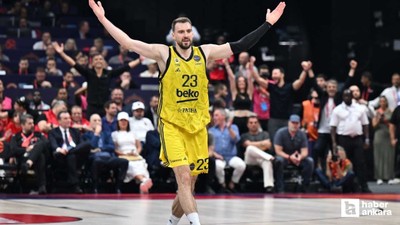 Monaco'yu deviren Fenerbahçe Beko EuroLeague şampiyonu oldu