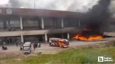 Çubuk'ta pazar yerinde çıkan yangını itfaiye söndürdü