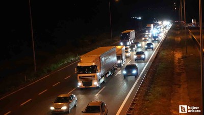 Ankara'dan yola çıkacaklar dikkat! Bayram trafiğinde yollarda son durum!