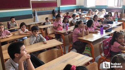 Okullarda serbest kıyafet sona erdi, forma geri geldi!