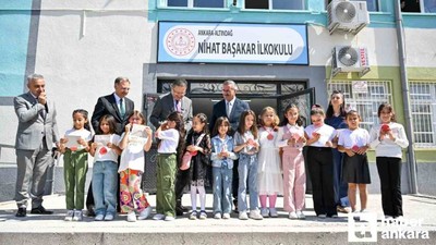Altındağ Belediye Başkanı Tiryaki öğrencilerin karne sevincini paylaştı