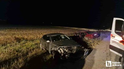 Çorum'da iki otomobil kafa kafaya çarpıştı 4 kişi yaralandı