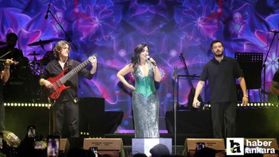 Zara'dan unutulmaz konser: Hem oynadı hem oynattı