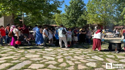 Altındağ Belediyesi'nin aşure kazanı Altınköy’de kaynadı!