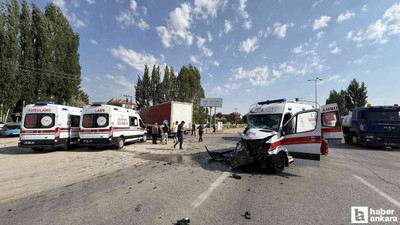 Ankara'da hasta taşıyan ambulans ve tır çarpıştı: Yaralılar var