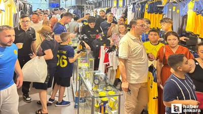 Ankaragücü camiası Ankaragücü Store’da buluştu