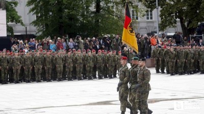 Almanya'da zorunlu askerliğe geçiş yapmaya hazırlanılıyor