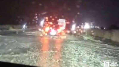 Polatlı'da etkili olan sağanak yağış sürücülere zor anlar yaşattı!