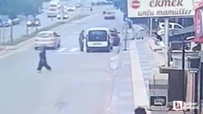 Gölbaşı'nda freni boşalan araçtan son anda kaçıp canlarını kurtardılar