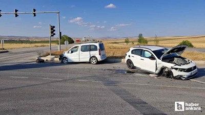 Çorum'da iki aracın çarpıştığı kazada 10 kişi yaralandı