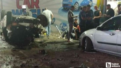 Sincan'da direksiyon hakimiyetini kaybeden sürücü yıkamacıya uçtu: 3 yaralı