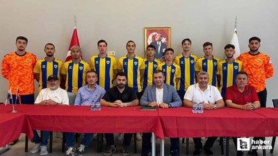 Etimesgut Spor’da toplu imza töreni düzenlendi