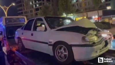 Sincan'da iki araç kafa kafaya çarpıştı: 1 kişi yaralandı