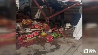 Beypazarı'nda otomobil karpuz tezgahına çarptı: 3 yaralı
