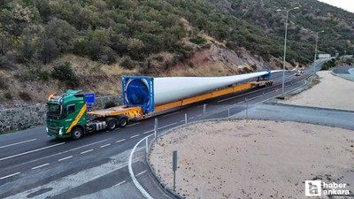 Kızılcahamam'da 90 metrelik dev kanatların geçişi görüntülendi