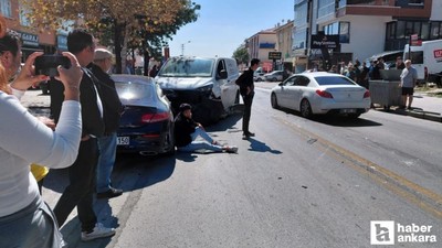 Keçiören'de ticari araç ile otomobil çarpıştı: 2 kişi yaralandı
