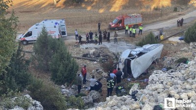 Mersin Erdemli'de son dakika trafik kazası: 5 ölü, 14 yaralı