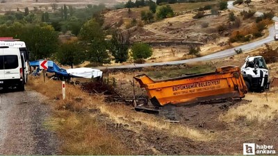 Güdül'de sürücüsünün direksiyon hâkimiyetini kaybettiği kamyon devrildi