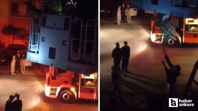 Keçiören'de ağaçta mahsur kalan kediyi itfaiye kurtardı