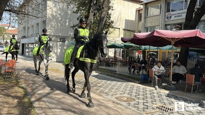 Çubuk'ta atlı polislerin devriye görevi yapması ilgi çekti