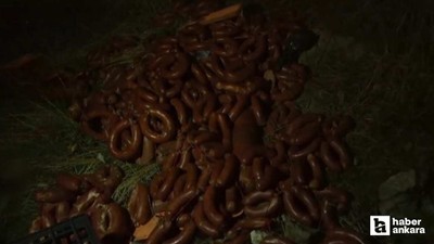 Gölbaşı'nda boş arazide yüzlerce kilo et şarküteri ürünü bulundu