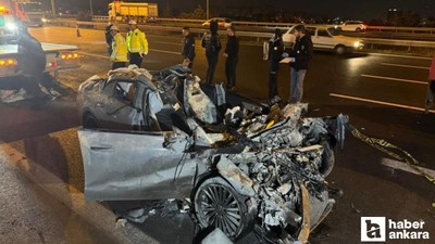 Başkentte seyir otomobil seyir halindeki tırın altına girdi!