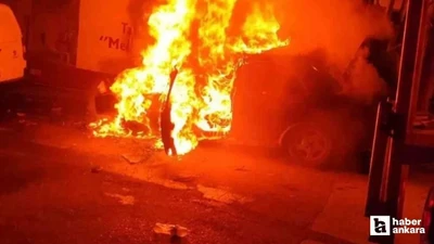 Kırıkkale'de park halindeki araçta çıkan yangında maddi hasar oluştu
