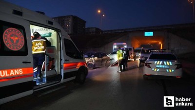 Kırıkkale'de minibüs ile otomobil kafa kafaya çarpıştı: 2 yaralı