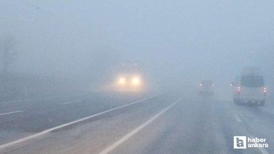 Çankırı-Ankara kara yolunda etkili olan sis sürücülere zor anlar yaşattı