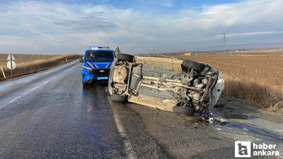 Ankara-Tokat kara yolunda otomobil devrildi: 2 kişi yaralandı