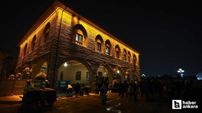 Başkentte Regaip Kandili için camiler dolup taştı