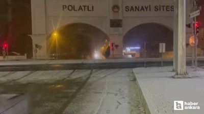Polatlı'da akşam saatlerinde kar yağışı etkili oldu
