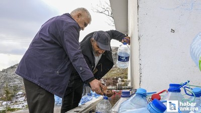 Sincan'da su kesintilerinden etkilenen vatandaşlar çeşmelere akın ediyor