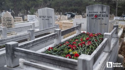 Bayrak Şairi Arif Nihat Asya vefatının 51. yılında kabri başında anıldı