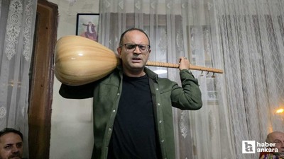 Tersten saz çalma tekniği ile sahnelerde dikkat çekiyor