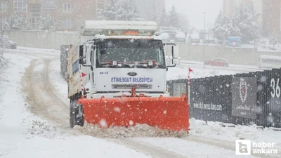 Etimesgut'ta yoğun kar yağışı nedeniyle teyakkuz ilan edildi!