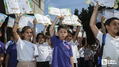 Öğrencilere karnenin yanında gelişim raporu da verilmeye başlanacak