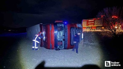 Çorum'da köpeğe çarpmamak için sürücü manevra yapınca tır devrildi