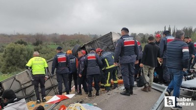 Antalya'da yolcu otobüsü devrildi: Ölü ve yaralılar var!