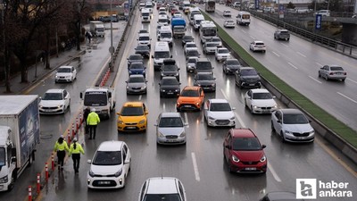 Başkentte okulların açılmasıyla trafikte yoğunluk yaşandı