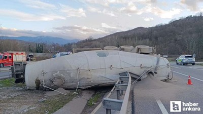 Bursa - Ankara yolunda beton tankeri devrildi: 1 ölü