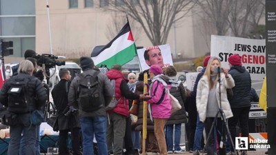 ABD'de Gazze Barış Kurulu toplantısı sırasında Filistinli göstericilere polis müdahalesi