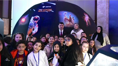 Vali Vasip Şahin, "Külliye'de Ramazan" etkinliklerini ziyaret etti