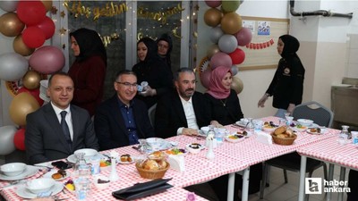 Başkan Ertuğrul Çetin, Pursaklar Kız Mesleki ve Teknik Anadolu Lisesi'nin iftar programına katıldı