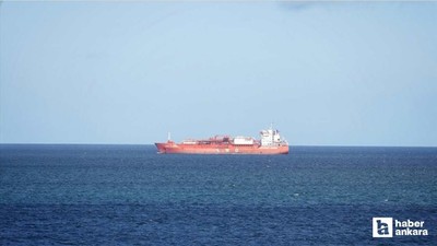 İran, ABD ve İsrail büyükelçilerini sınır dışı edecek ülkelere Hürmüz Boğazı'nı açacak