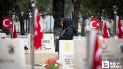 Karşıyaka Mezarlığında bayram yoğunluğu